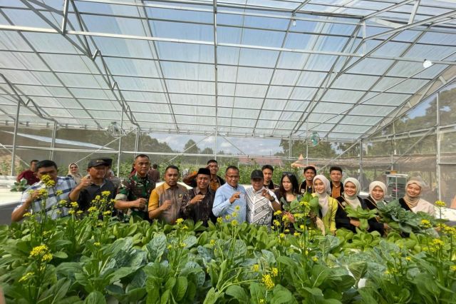 AGROWISATA HESSA AIR GENTING terletak di DUSUN I DESA HESSA AIR GENTING KECAMATAN AIR BATU